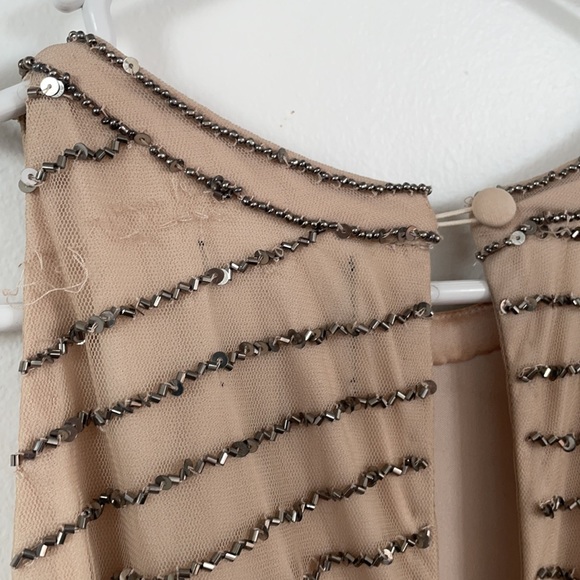 Gorgeous champagne colored sequin gown - Picture 4 of 11